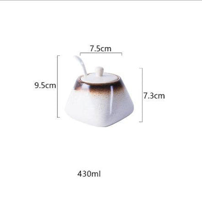 white and brown ceramic jar with measurements on a white background. 
white and brown seasoning spice jar with white spoon and dimensions on a white background. 430ml. 