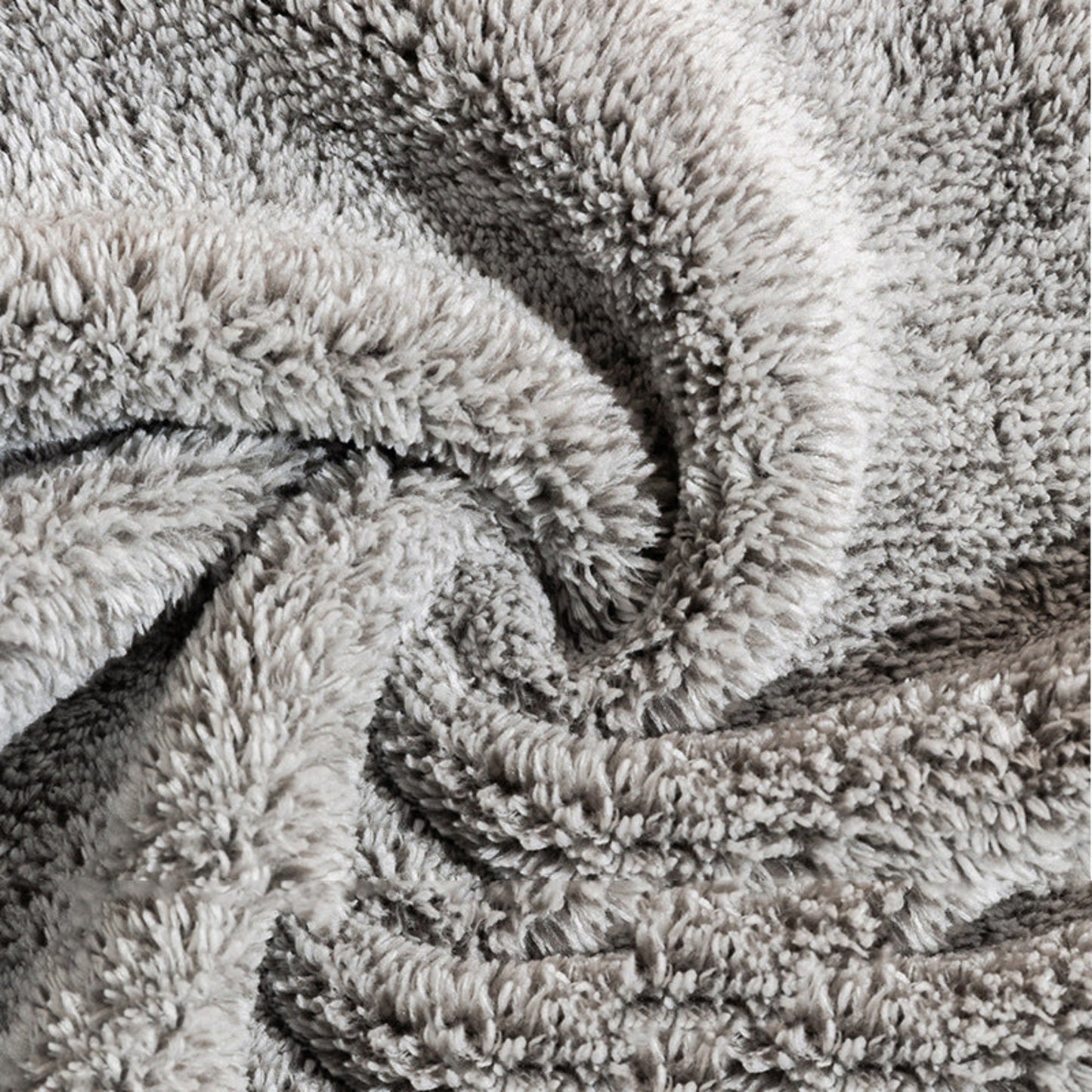 Close-up of a textured gray fabric with a soft, plush surface.
Stylish home decor designed to elevate every bathroom space. Modern accessories, natural materials, and timeless pieces. Japanese style towel 